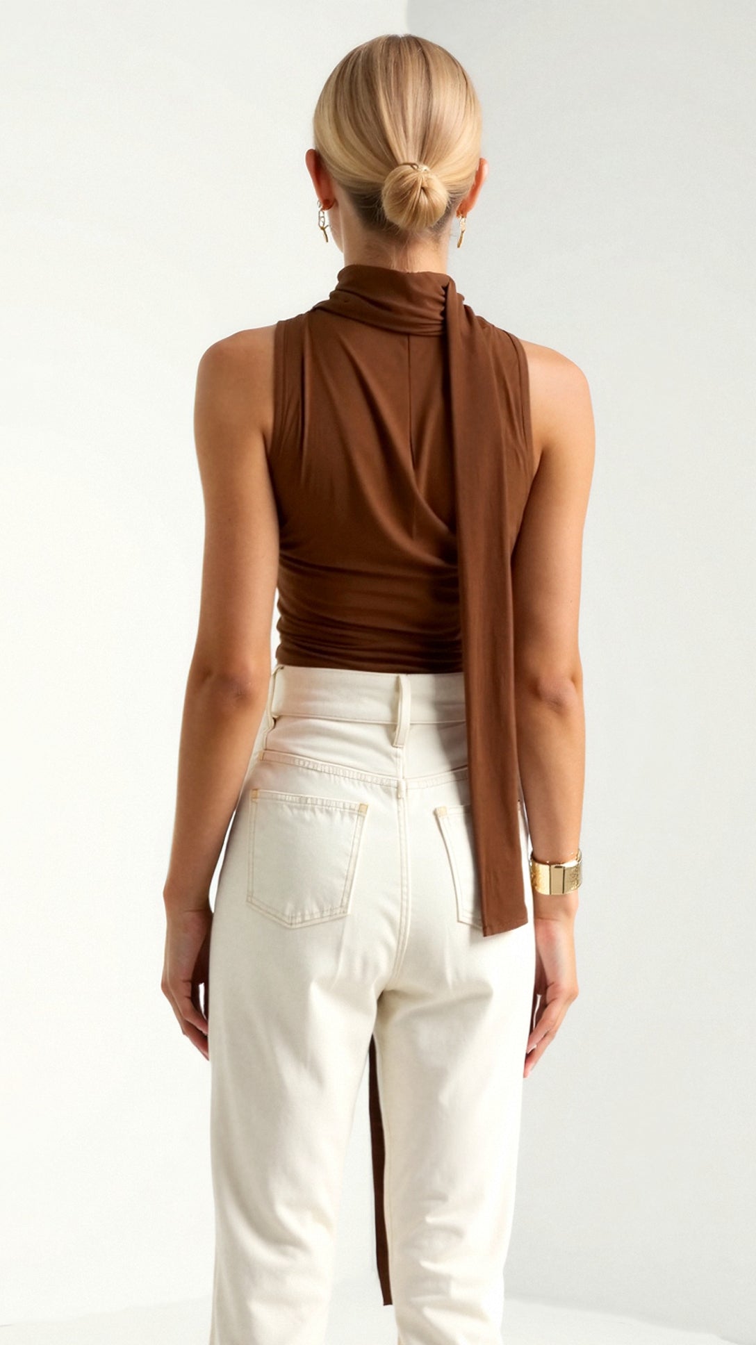 Dam Tank Top Polyester med Dramatisk Cowl-Halsringning 1